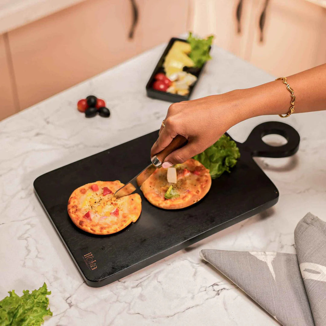 Ireka Homes Dusk Acacia Wood Chopping Board - Handmade, Sustainable, Cut-Resistant - Black Deco Finish - Perfect for Vegetables, Meat, Cheese & Serving