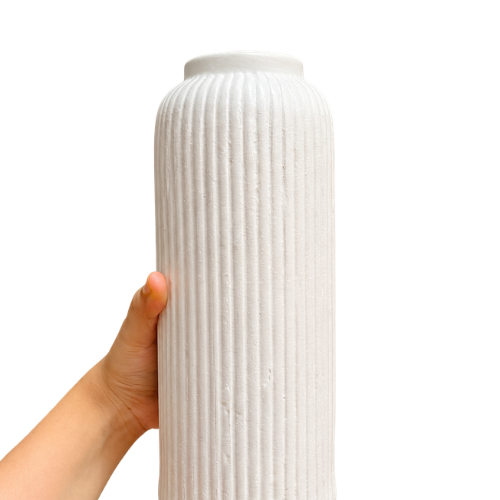 Grande Elegance – Large White Ribbed Ceramic Vase