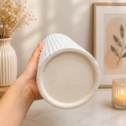 Grande Elegance – Large White Ribbed Ceramic Vase