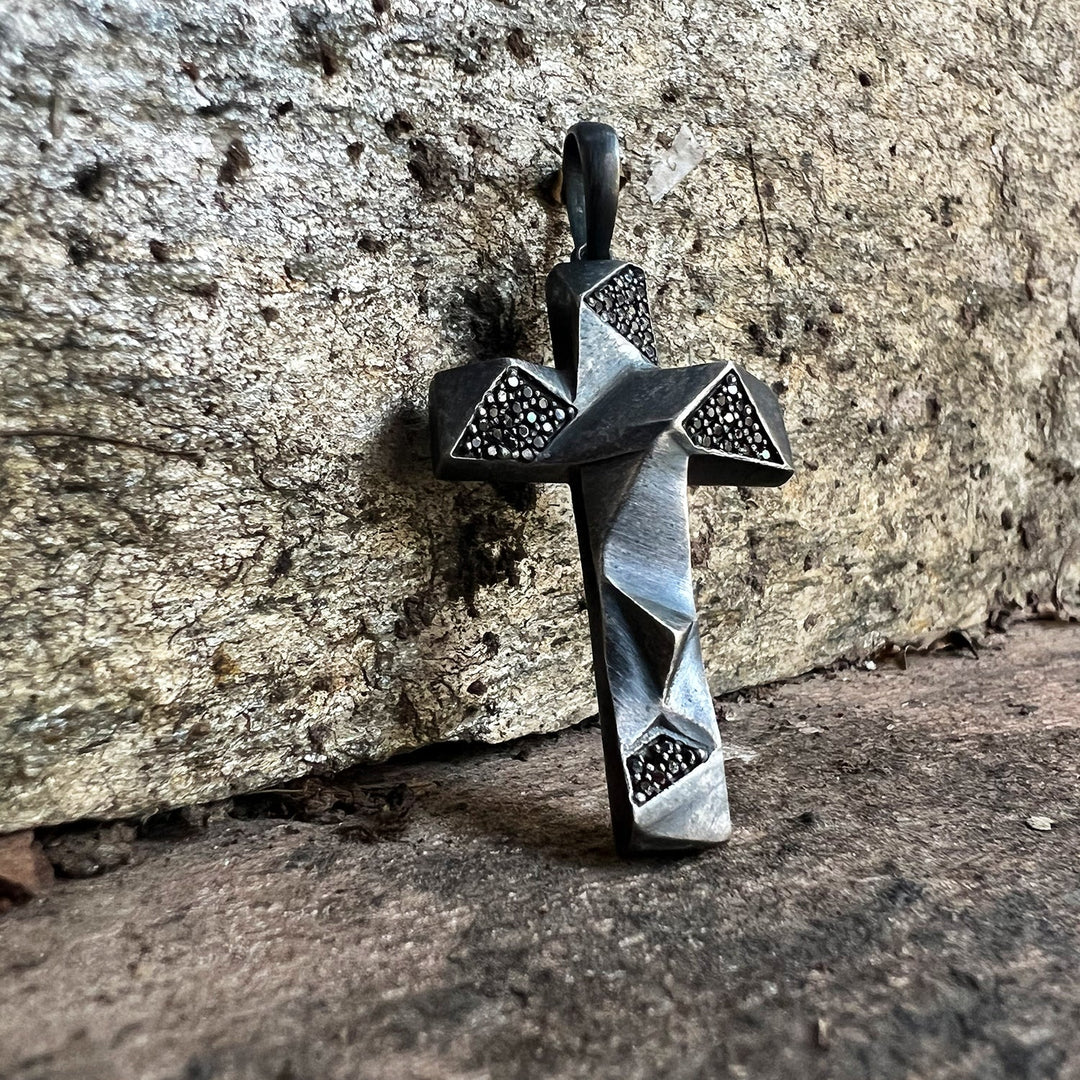 Faceted Cross Chain pendant in Sterling silver