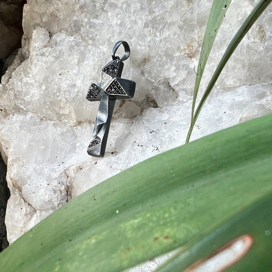 Faceted Cross Chain pendant in Sterling silver