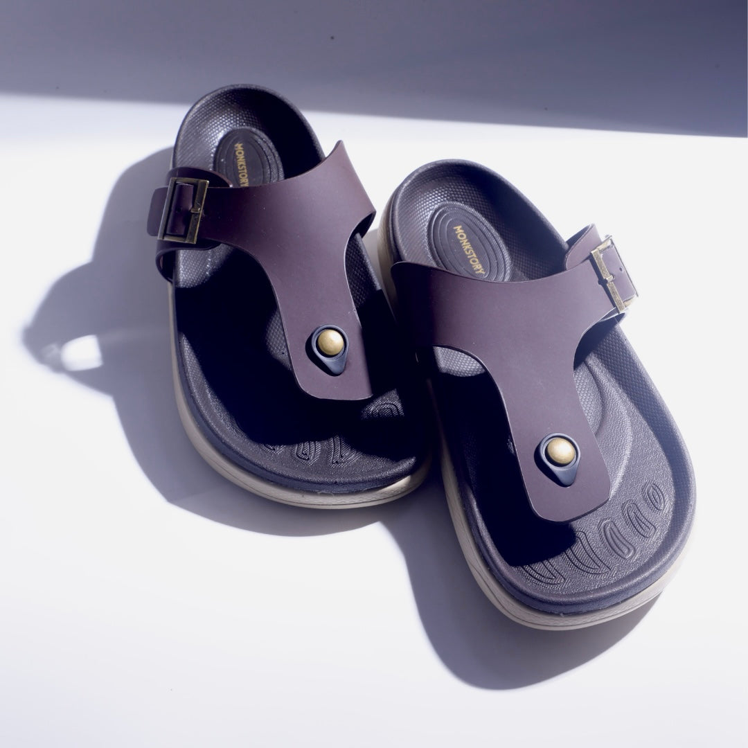 Monkstory Escape Buckle Thong Sandals – Dark Brown