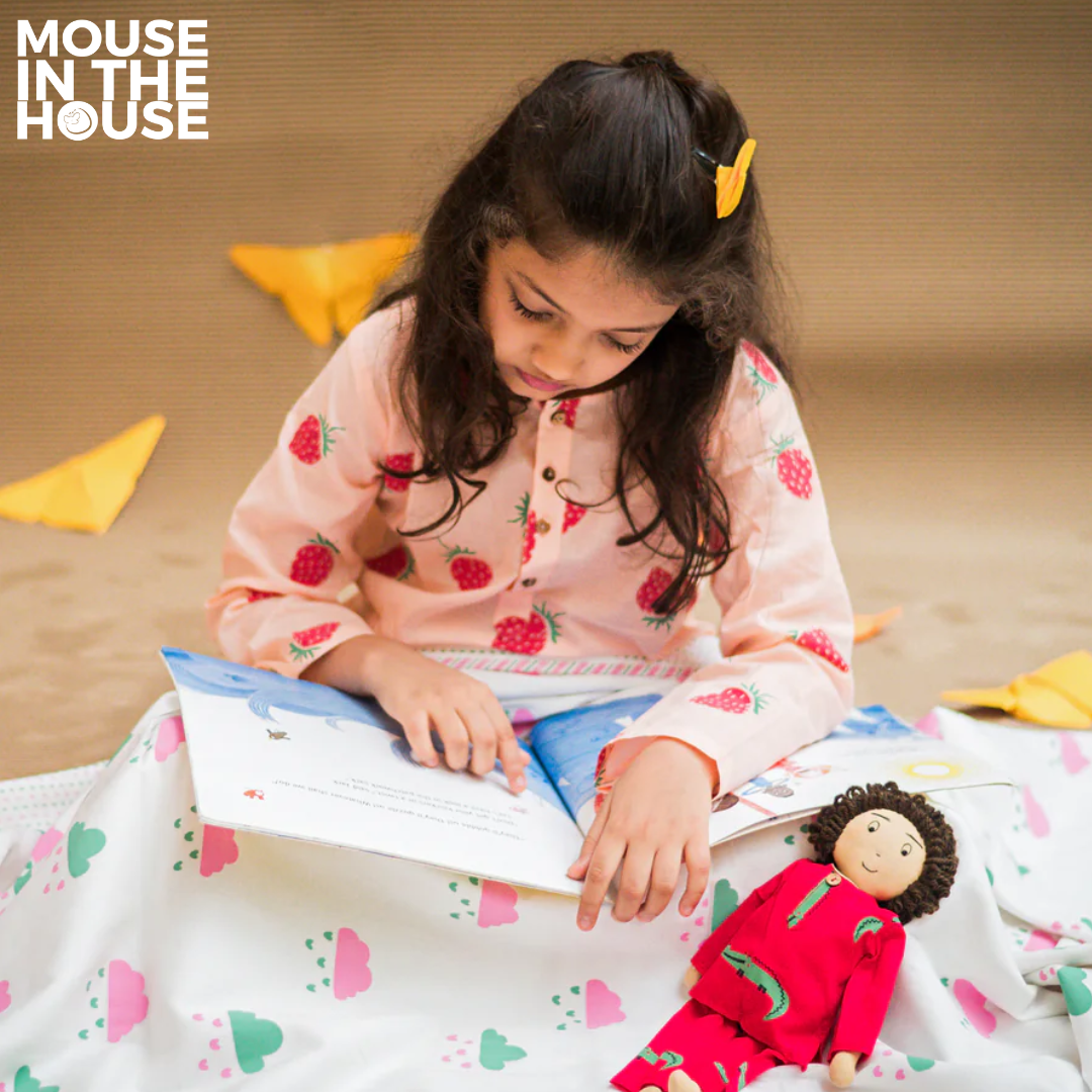 Mouse In The House A Fresh Strawberry- Unisex Nightdress