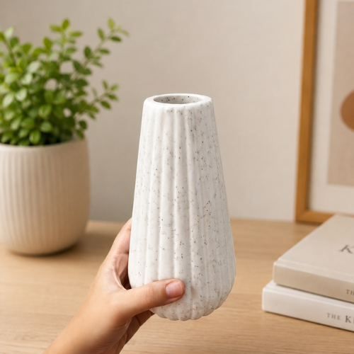 Ligne Blanche – White Ribbed Ceramic Vase