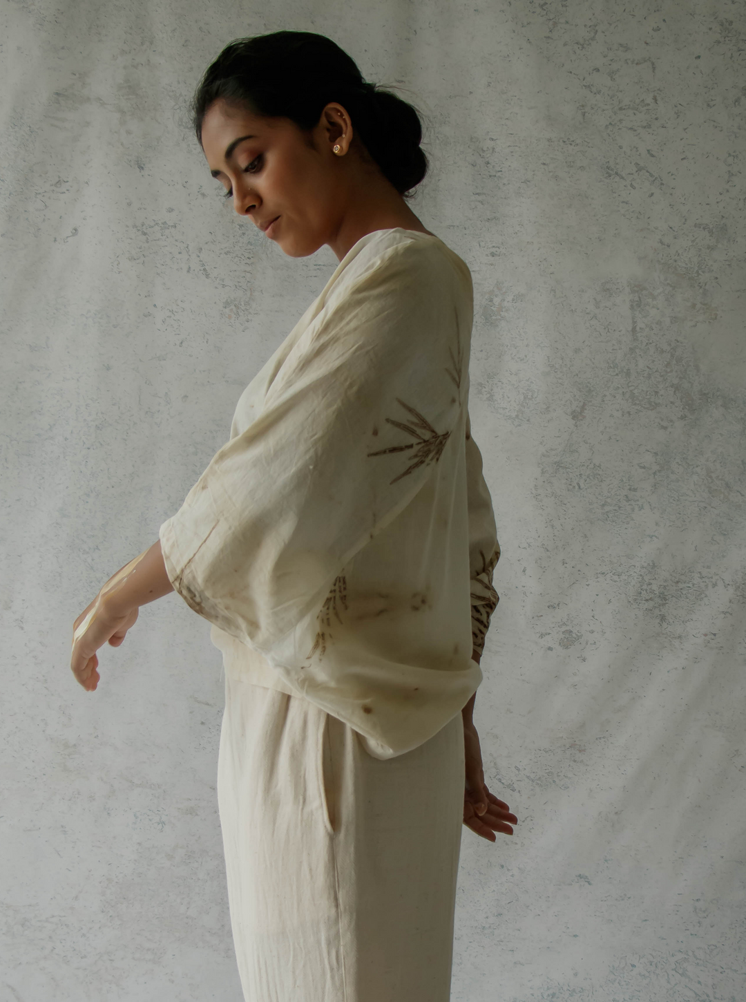 Unborn Studio FROZEN FOREVER - Calmly unwind top