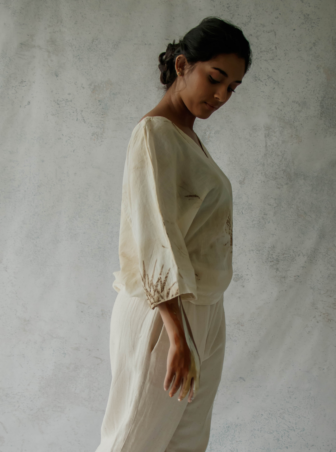 Unborn Studio FROZEN FOREVER - Calmly unwind top