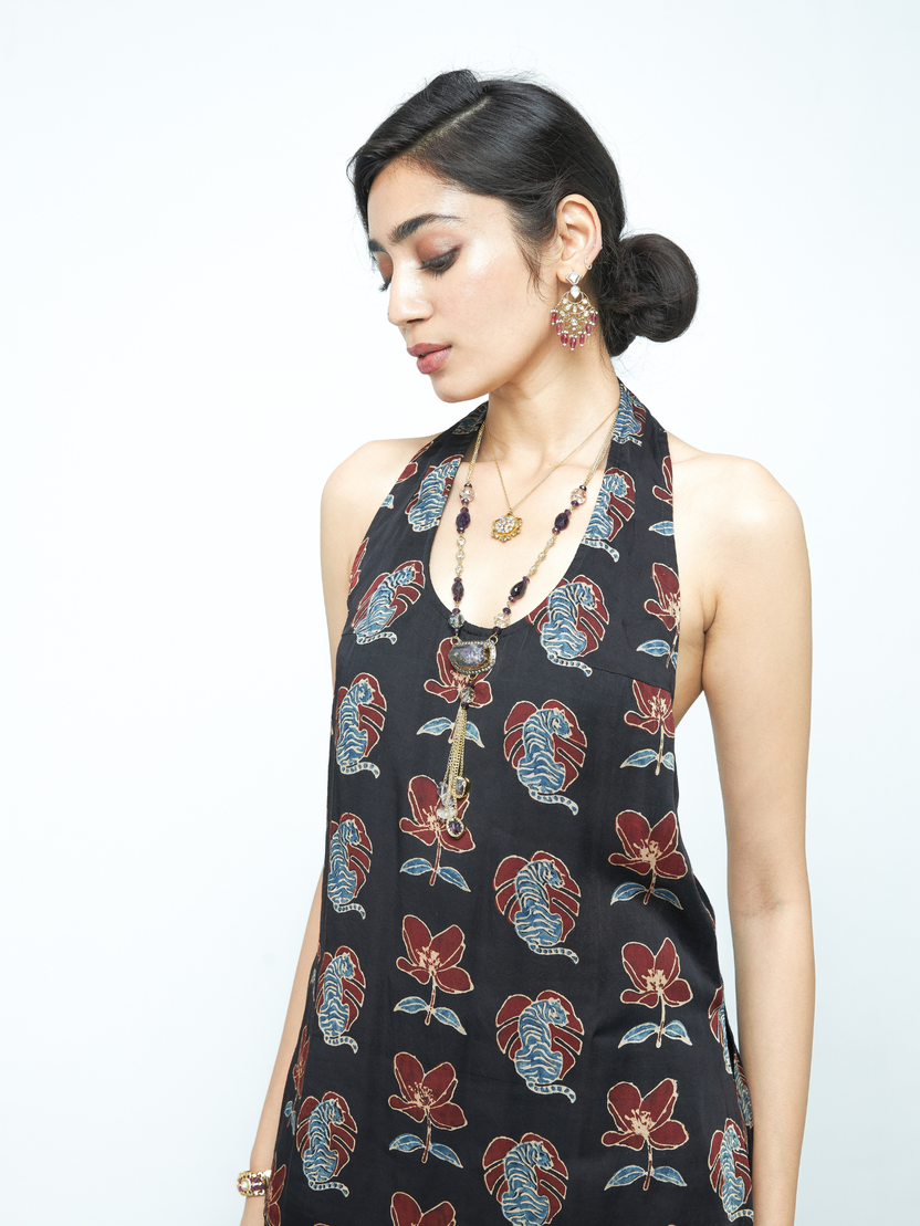 anushé pirani Bold Halter