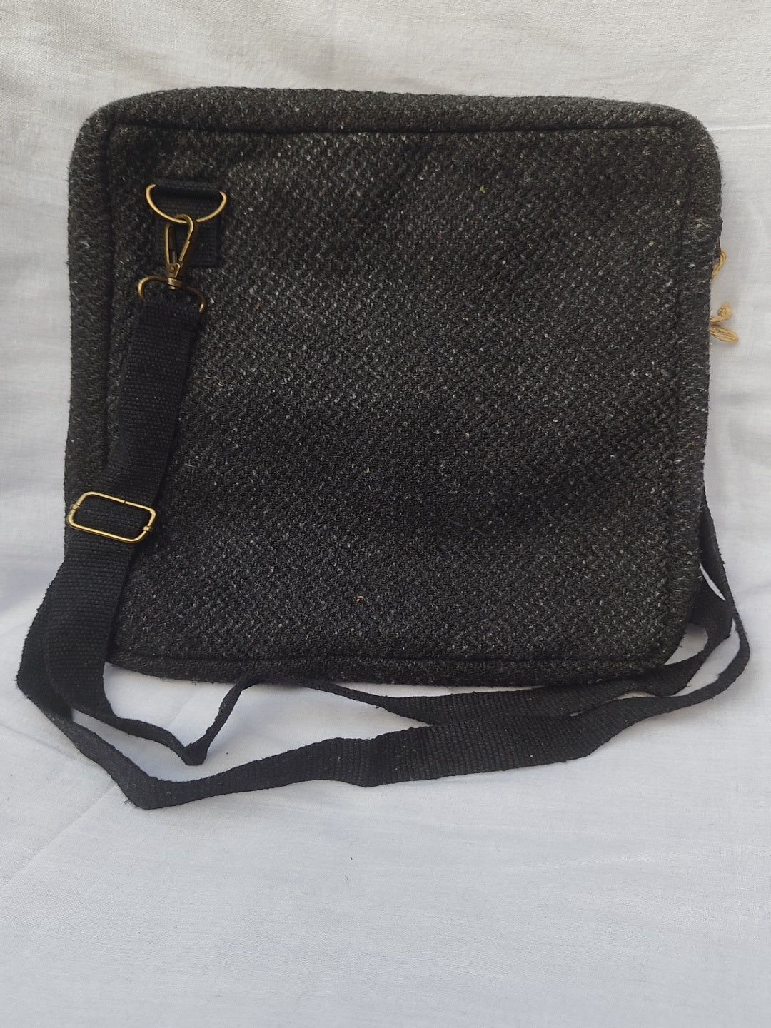 OG Taro Ipad Sling Bag (Black)