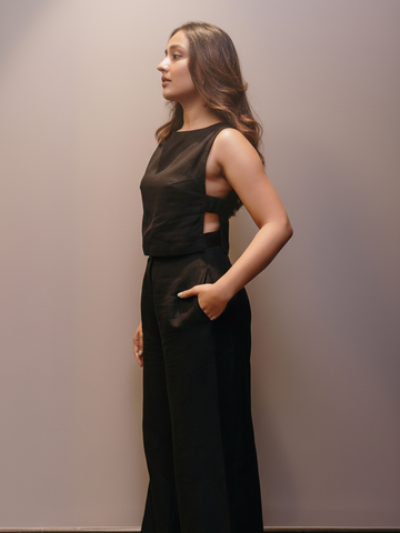 THE LINEN CUT-OUT TOP