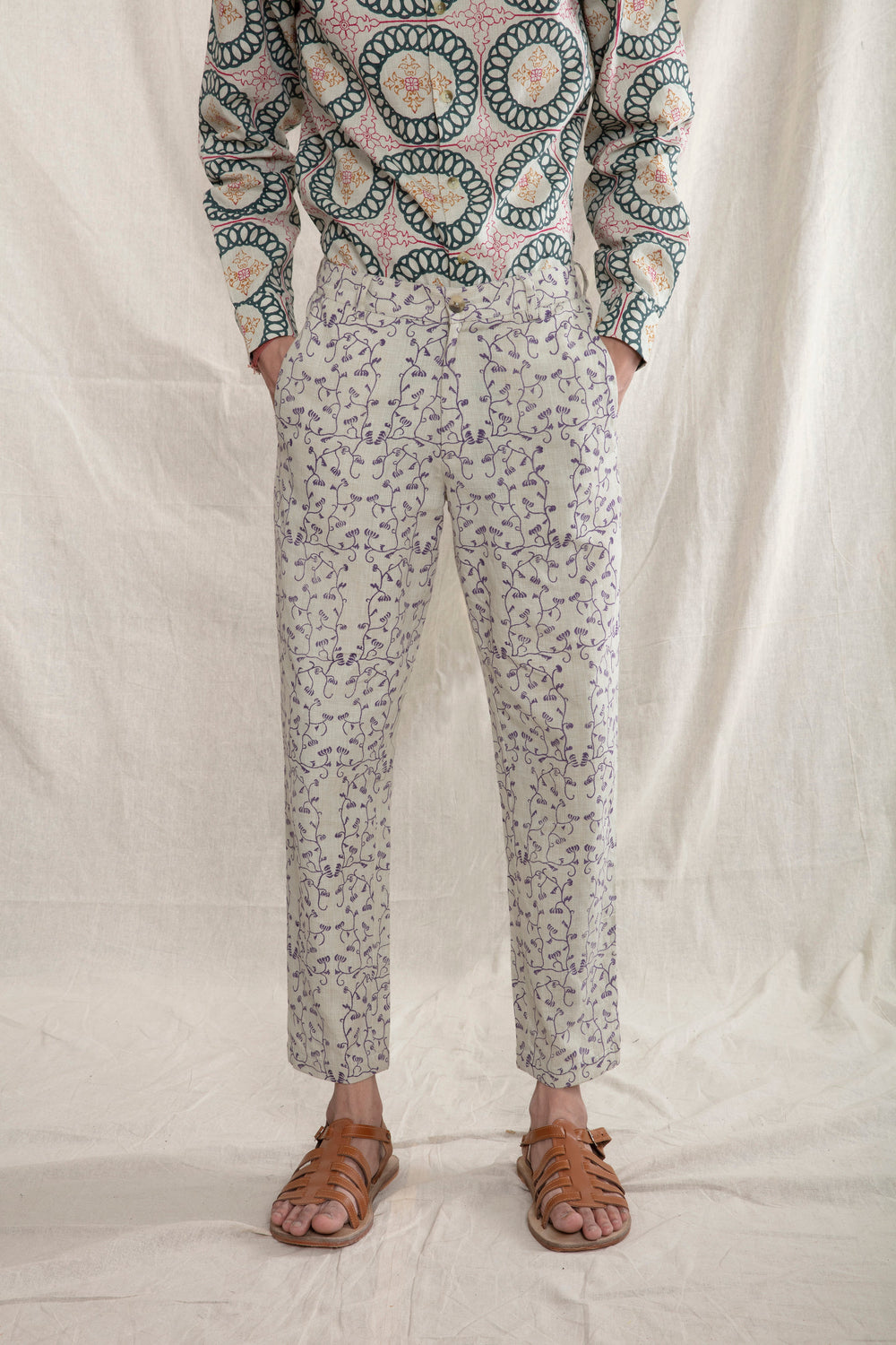 anushé pirani Cropped Pants