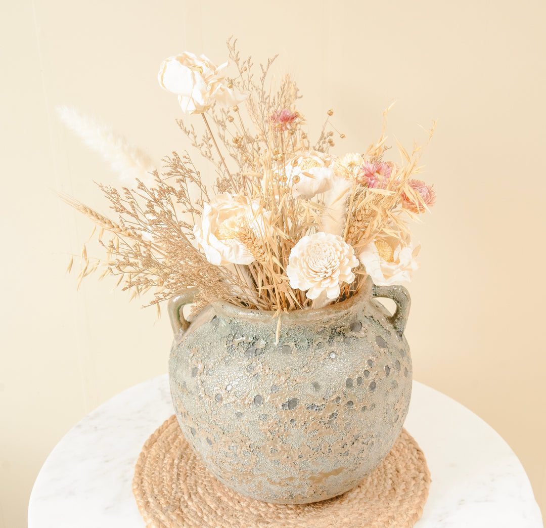 Grand heritage Vase - https://artecasa.in/