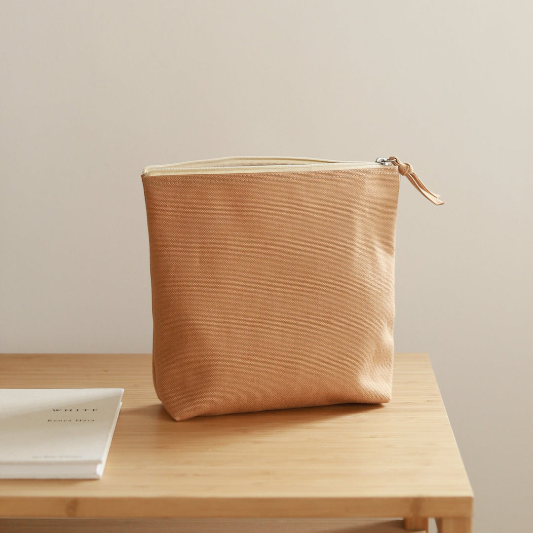 Akiiko Tall Bun Pouch
