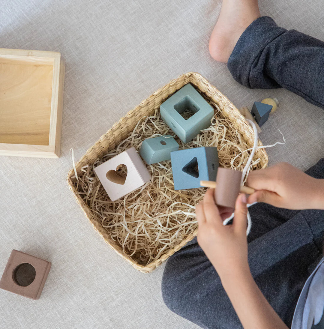 BIRCH & BUG Shapes Lacing toy