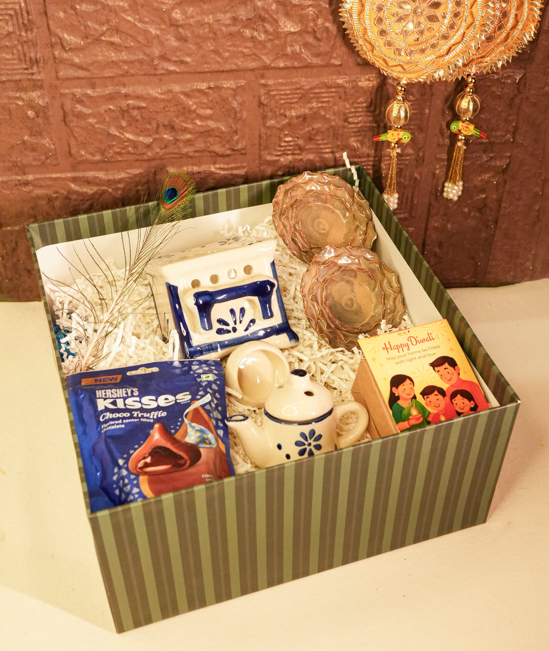 Moments & Moods Diwali Box - https://artecasa.in/