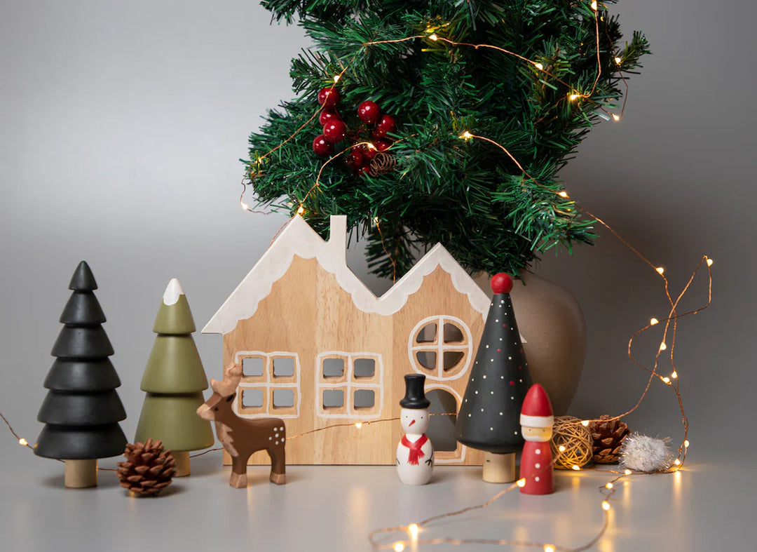 BIRCH & BUG Gingerbread House Christmas Playset