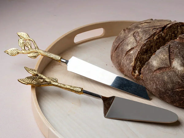 Pravaah Patram Cake and Knife