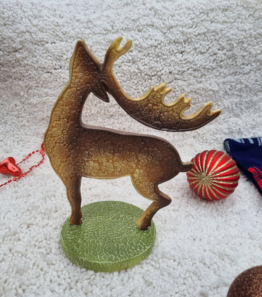 THE ASF SHOP Frolicsome-Decor Reindeer