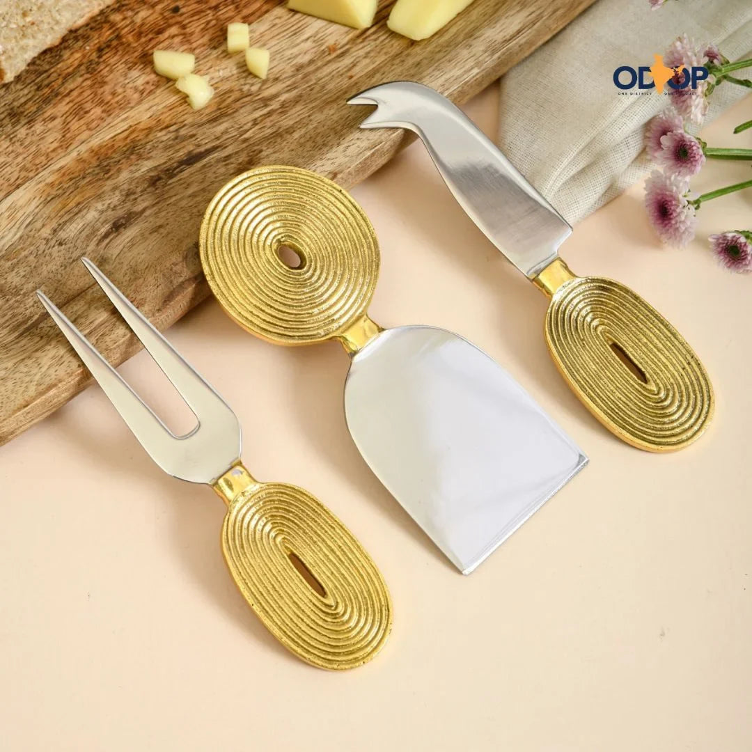 Pravaah Brass Cheese Knife Set of 3 | Ekaantrik  - Concentric design