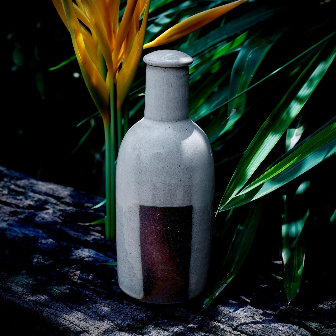 Goomti Minimalist Oasis Bottle