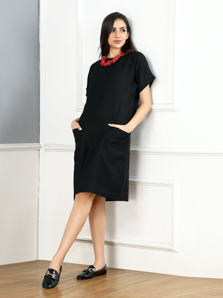 Gothilo Pitch Black Linen Pocket Dress