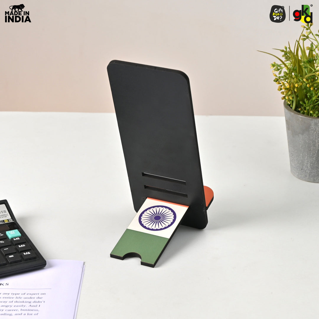 Gift Kya De Wooden Mobile Stand with Republic Day Wishing – Patriotic Gift for Republic Day – Eco-friendly Mobile Holder
