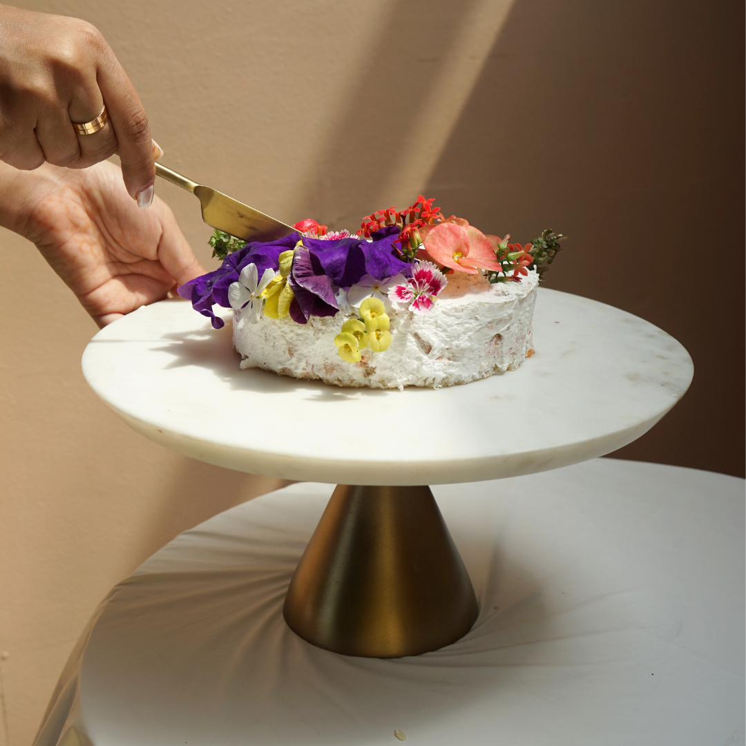 Muun Home White Marble Cake stand with Gold Base