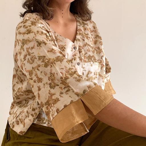 Bageeya “Haraa Gulab” Natural Dyed Handwoven Mashru Crop Shirt| Crafted with Roses and detailed with Gold Zari cuff