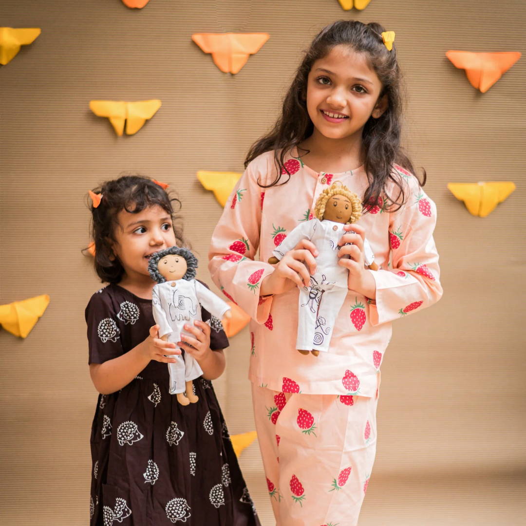 Mouse In The House A Fresh Strawberry- Unisex Nightdress