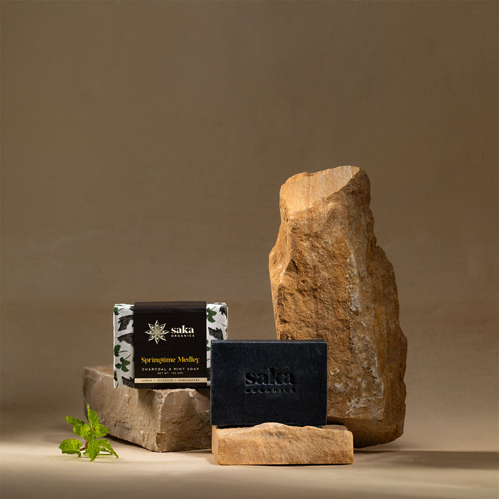 Saka Organics - Springtime Medley | Handmade Charcoal & Mint Soap with Exfoliating Scrub | Natural Spa Bar for Normal Skin - 120gm