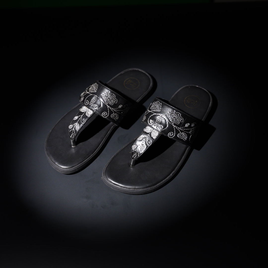 T-Rad Intricate Floral Embroidery Sandals - Black