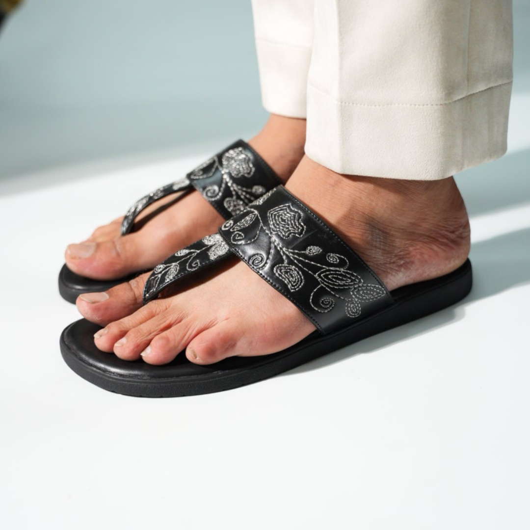 T-Rad Intricate Floral Embroidery Sandals - Black