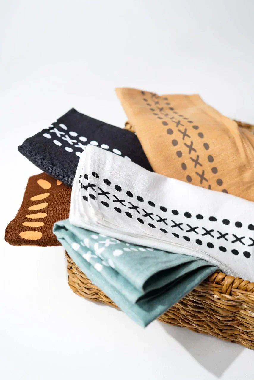 Pravaah Himadri napkins | set of 2/4/6 | black