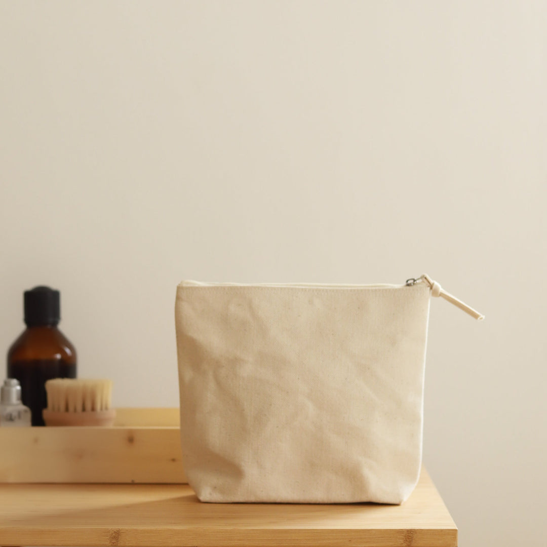 Akiiko Tall Bun Pouch