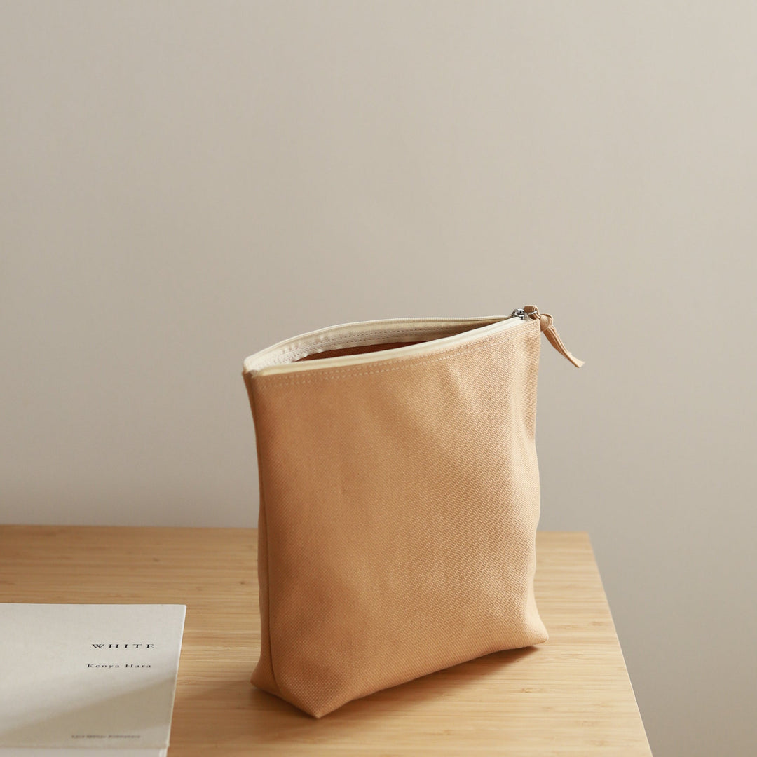 Akiiko Tall Bun Pouch