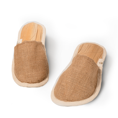 Indoor slippers – banana economy | closed toe slidders