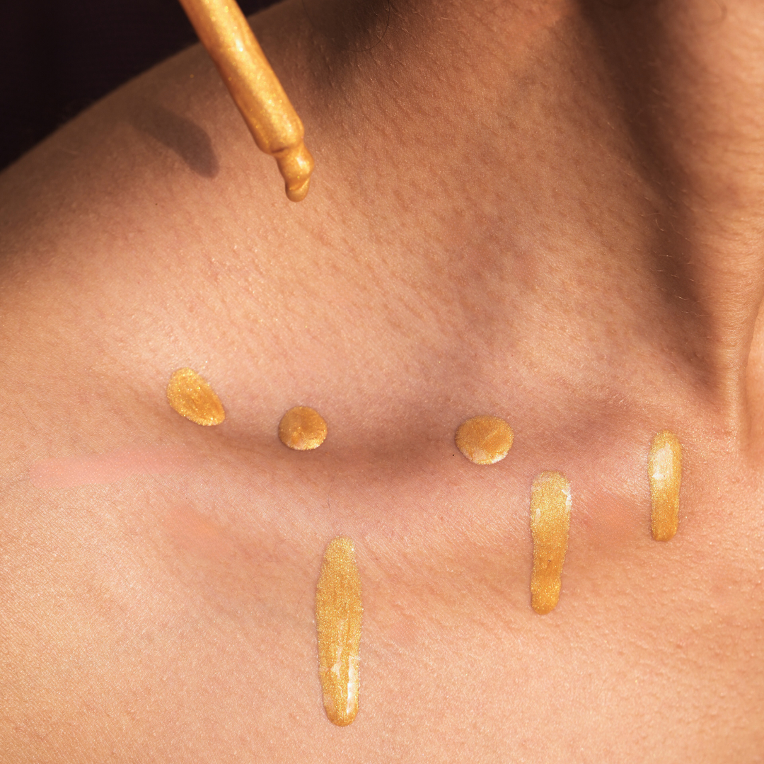 Skinvest Molten Gold Shimmer Body Oil Drops with Micro-Fine Champagne Shimmer & 10 Botanical Oils | Transfer Proof Glow, Deep Hydration, Non-Greasy | Free Luxe Buff Body Brush | 50ml