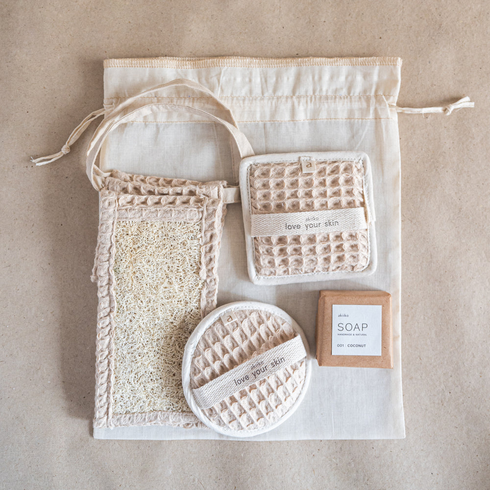 Akiiko Waffle Exfoliating Kit | Luffa Scrubbers, Back Scrubber & Coconut Soap