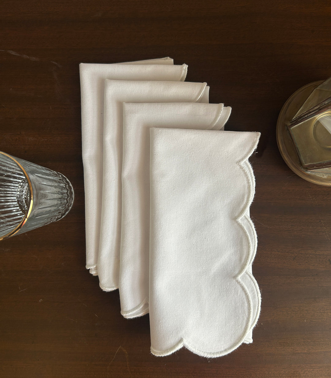 Scallop Edge Cloth Napkins –Set of 4, Reusable & Washable Table Napkins
