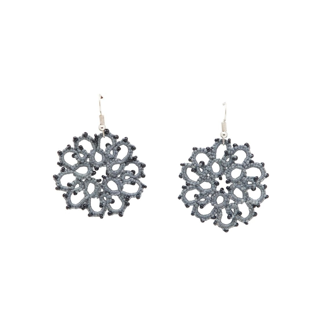 Knots to Node Grey Mist Earrings