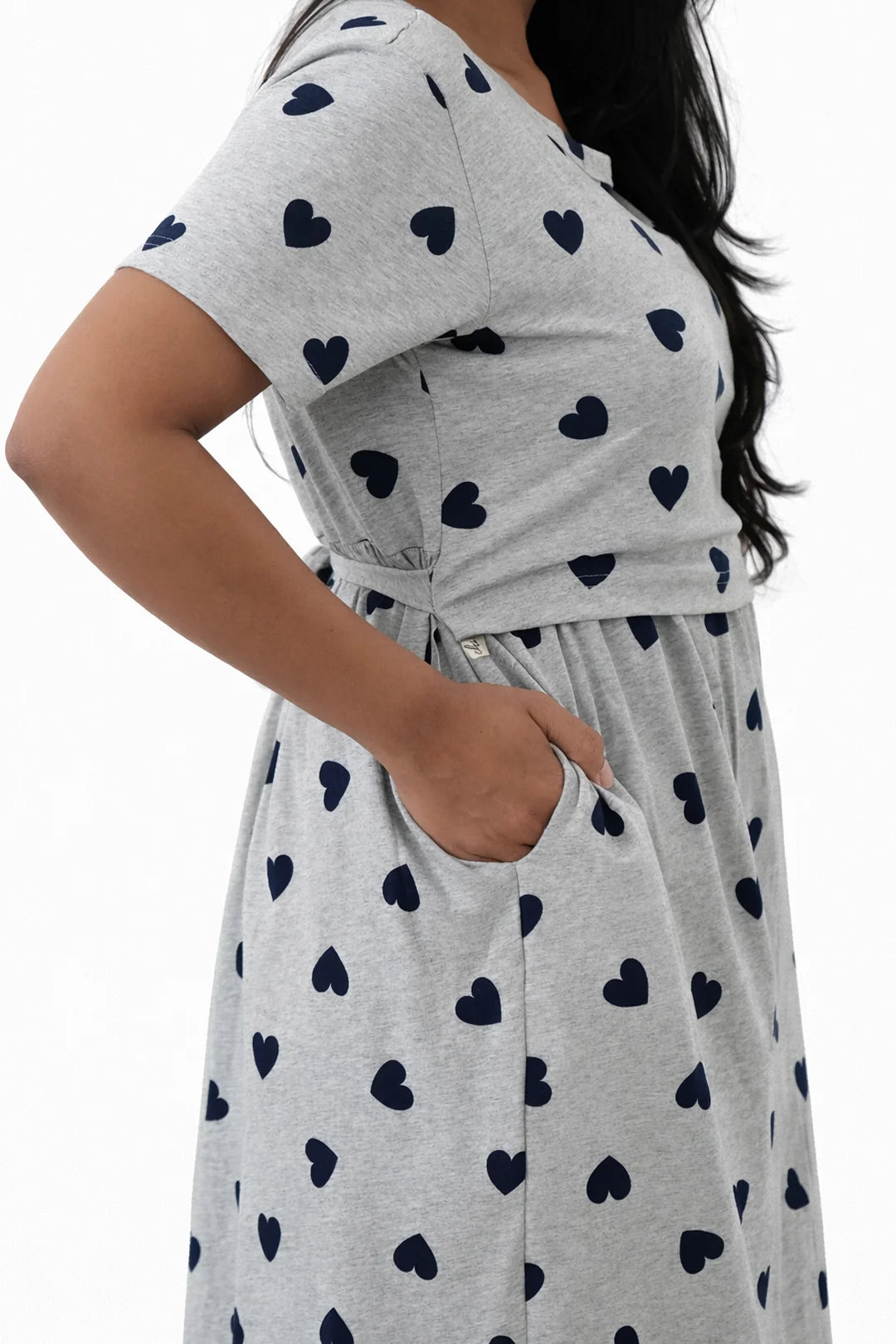 Calm Hearts Zipless Feeding Gown