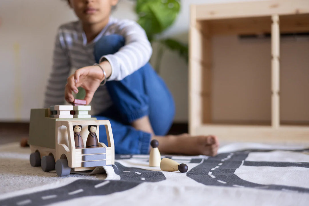 BIRCH & BUG Eco-Hauler Garbage Truck