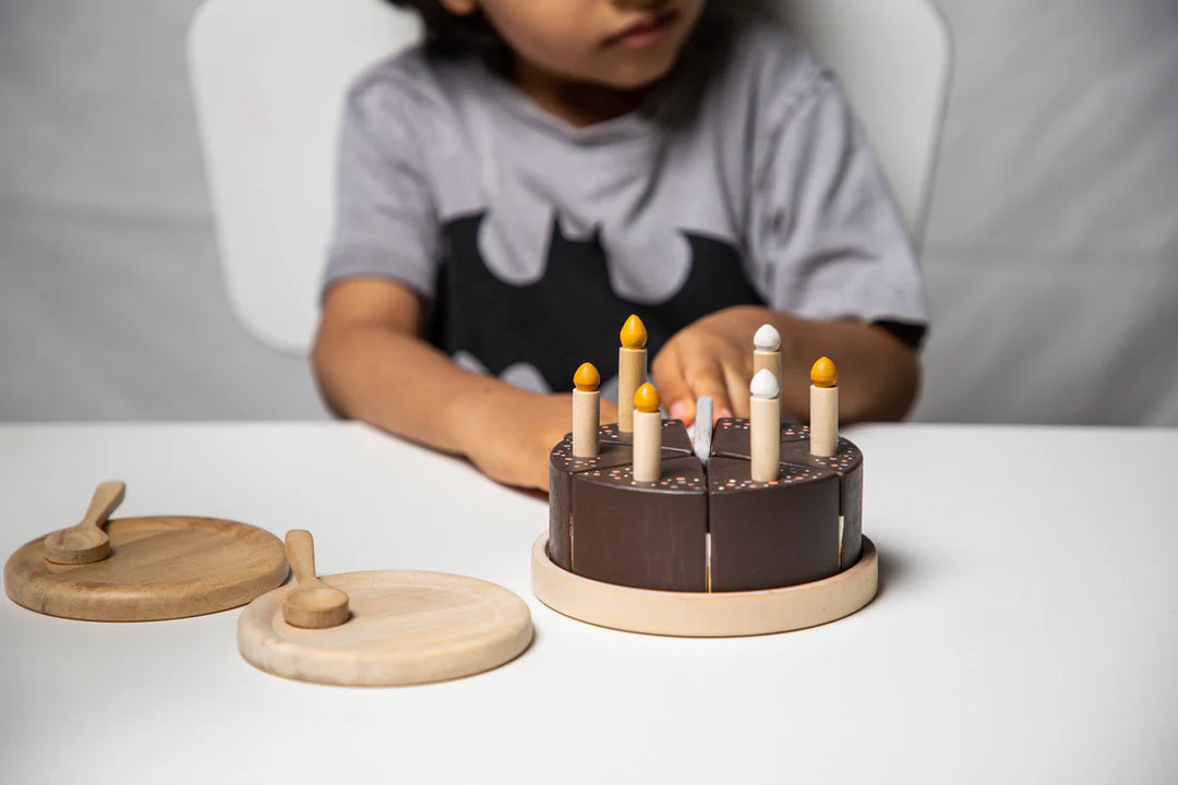 BIRCH & BUG Party Cake PlaySet - 18 pieces