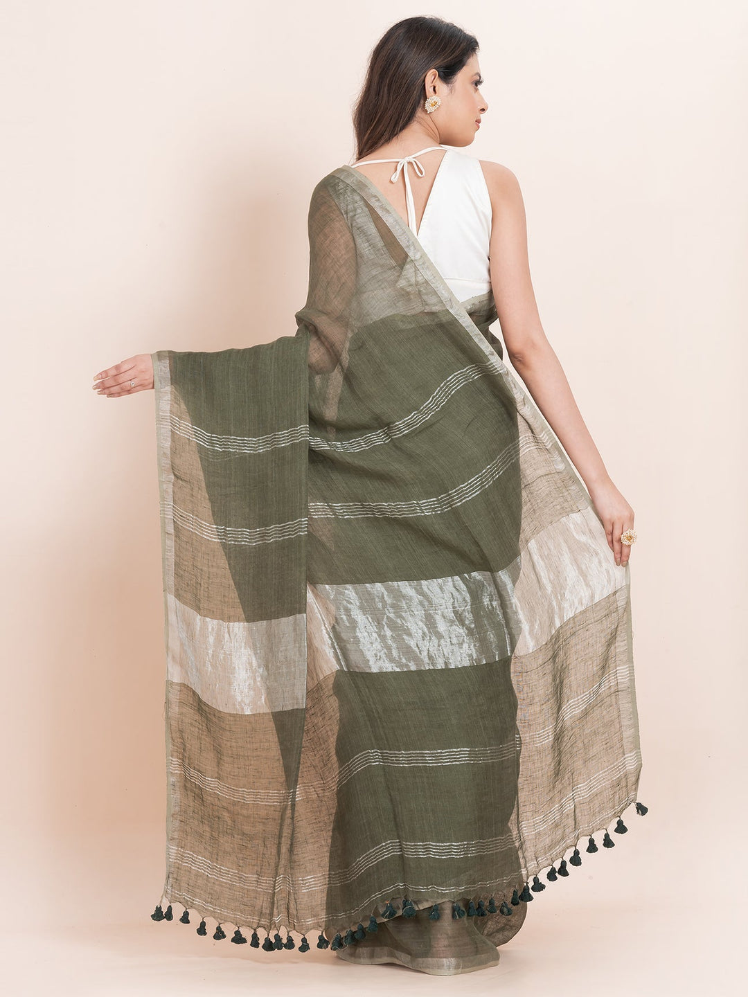 OCAU Forest Wishpers - Pure Linen Solid Saree With Contrast Border Without Blouse Piece l Avocado