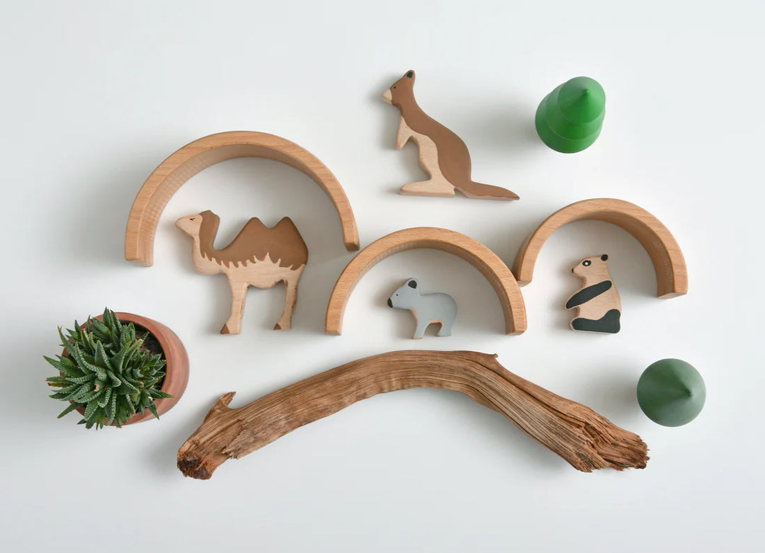 BIRCH & BUG Exotic Animals Set of 4