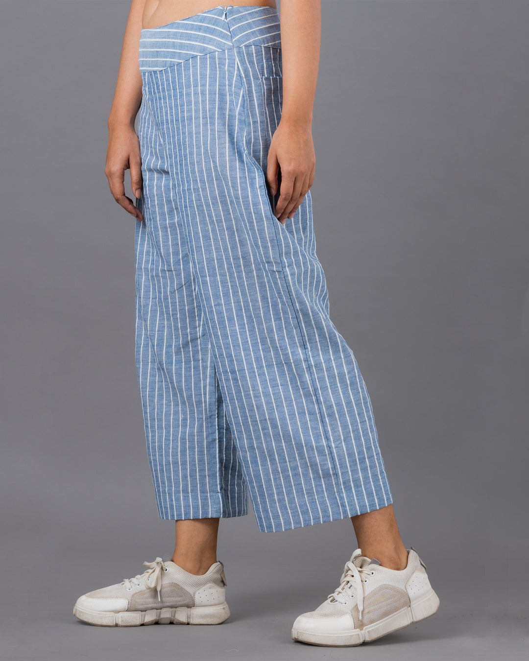 OCAU Blue striped wide legged cropped pants