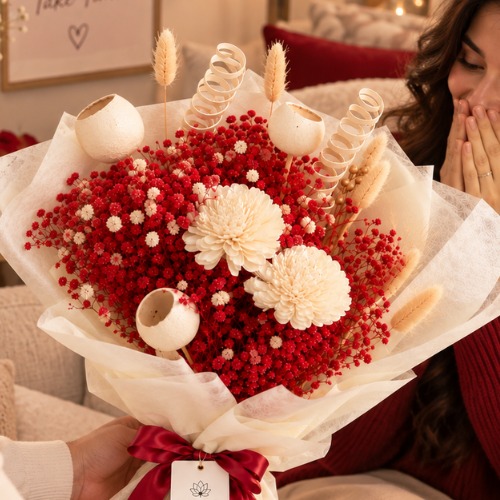 Rouge Amour – Red Dried Flower Bouquet