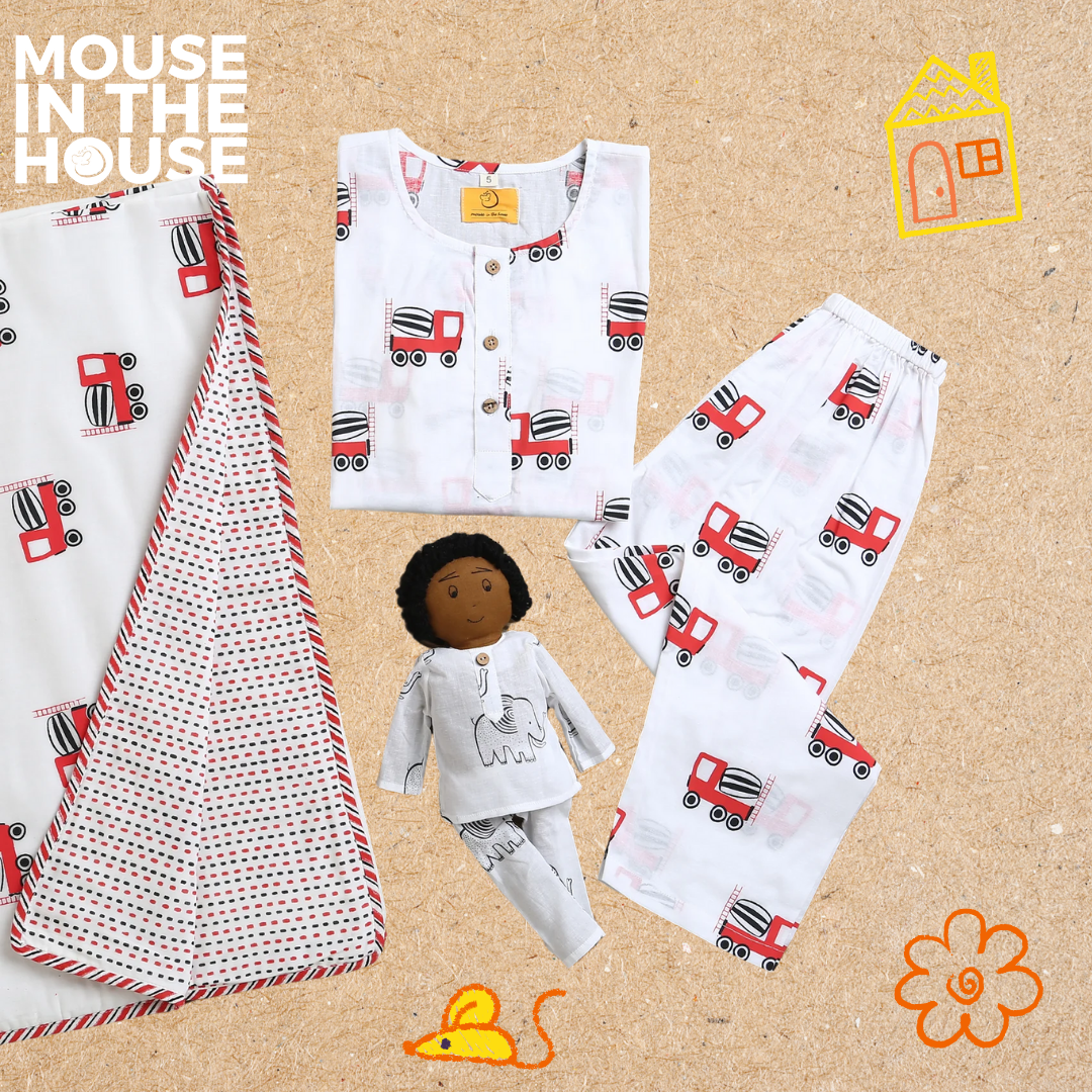 Mouse In The House Whirly Cement Mixer - Blanket
