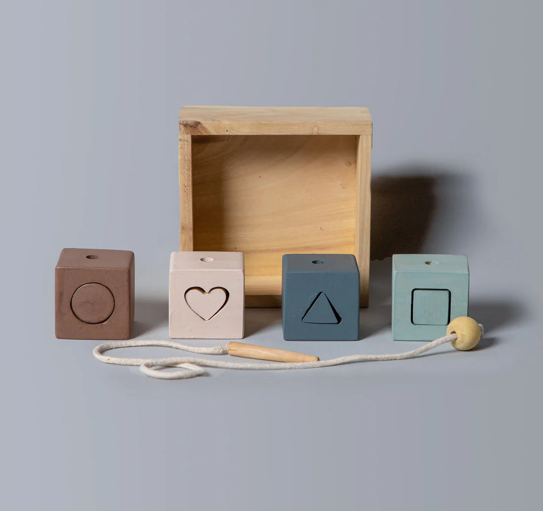 BIRCH & BUG Shapes Lacing toy