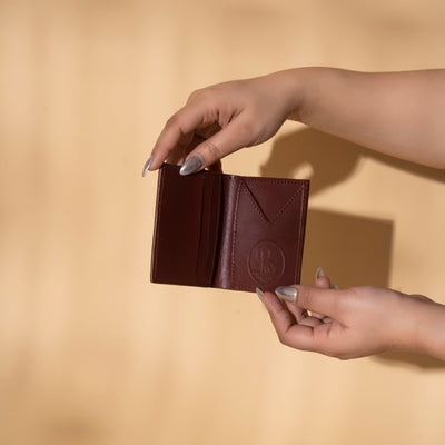 Vertical bifold wallet