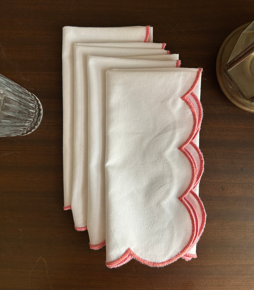 Scallop Edge Cloth Napkins –Set of 4, Reusable & Washable Table Napkins